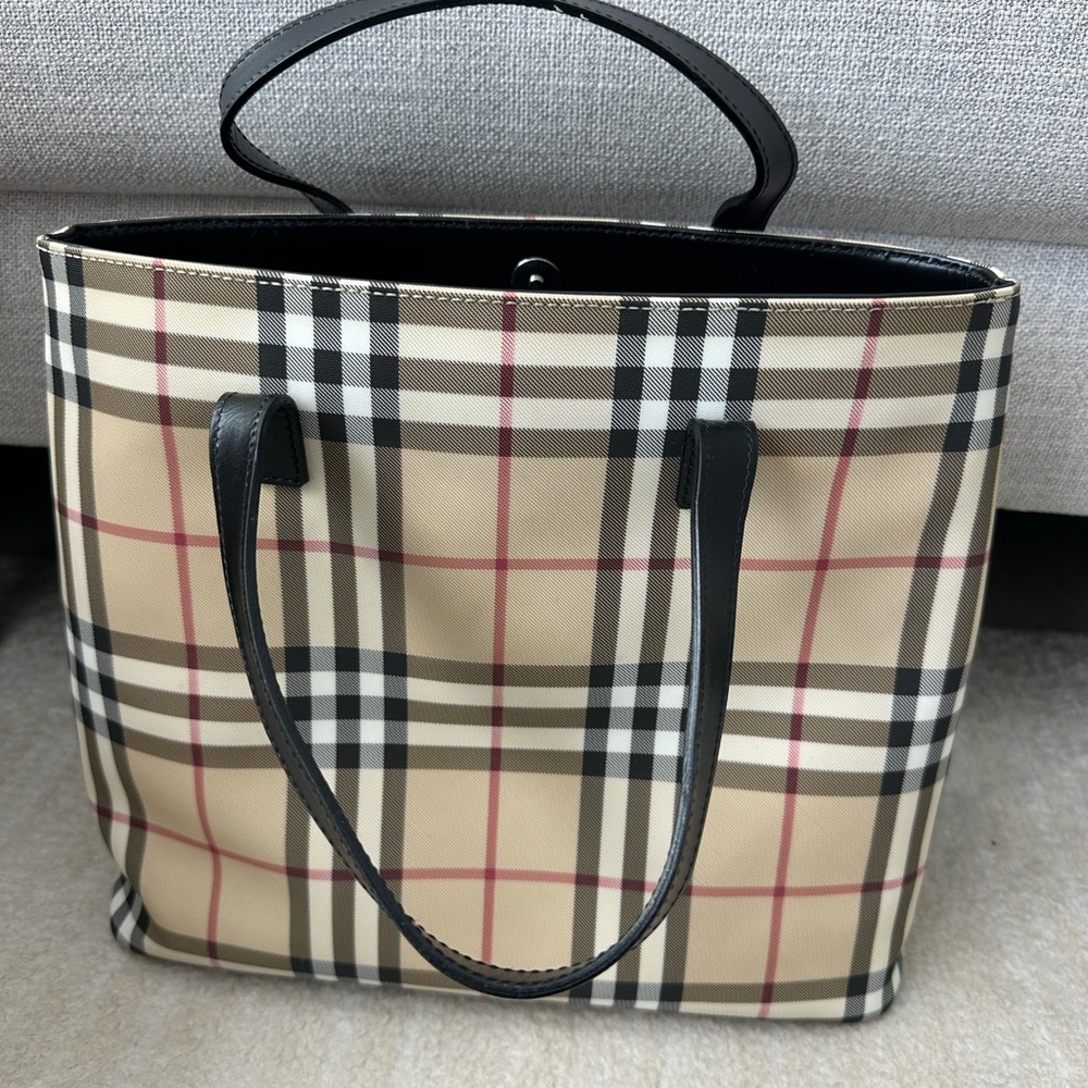 Burberry Beige Classic Nova Check Tote